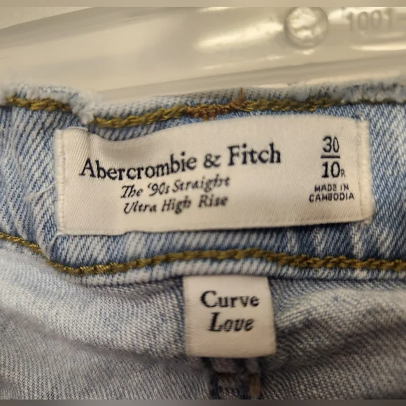 Abercrombie & Fitch Curve Love 90's Straight Ultra High Rise Jeans - Picture 3 of 4